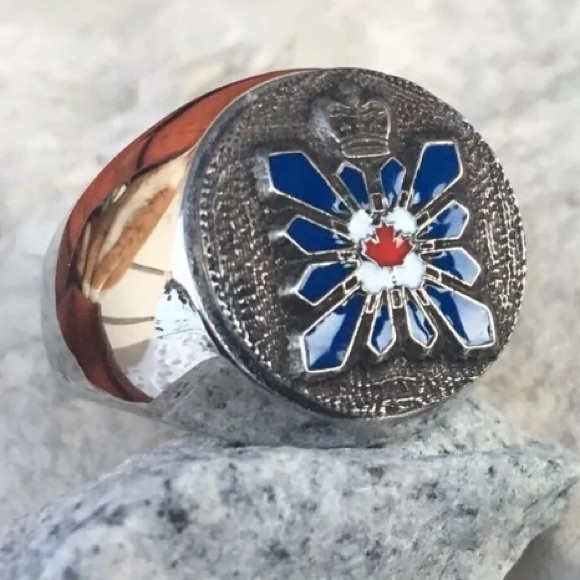 EXTREMELY RARE HIGHLY SOUGHT-AFTER COLLECTABLE RHODIUM ELECTROPLATED CSIS RING - Picture 3 of 6